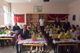 Sertaslan okulları ziyaret etti                       